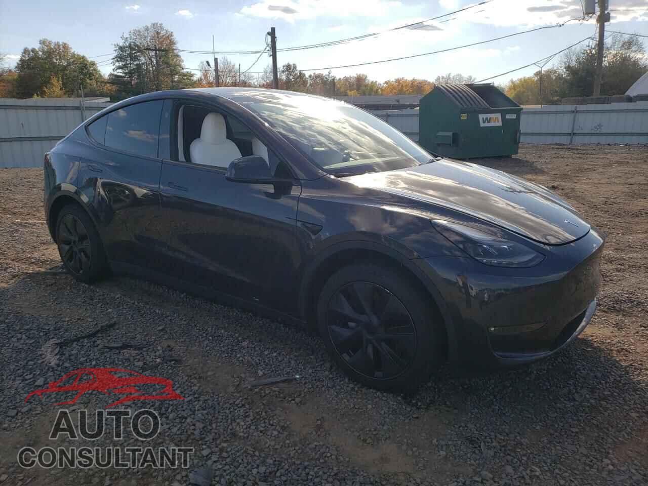 TESLA MODEL Y 2024 - 7SAYGAEE2RF177790