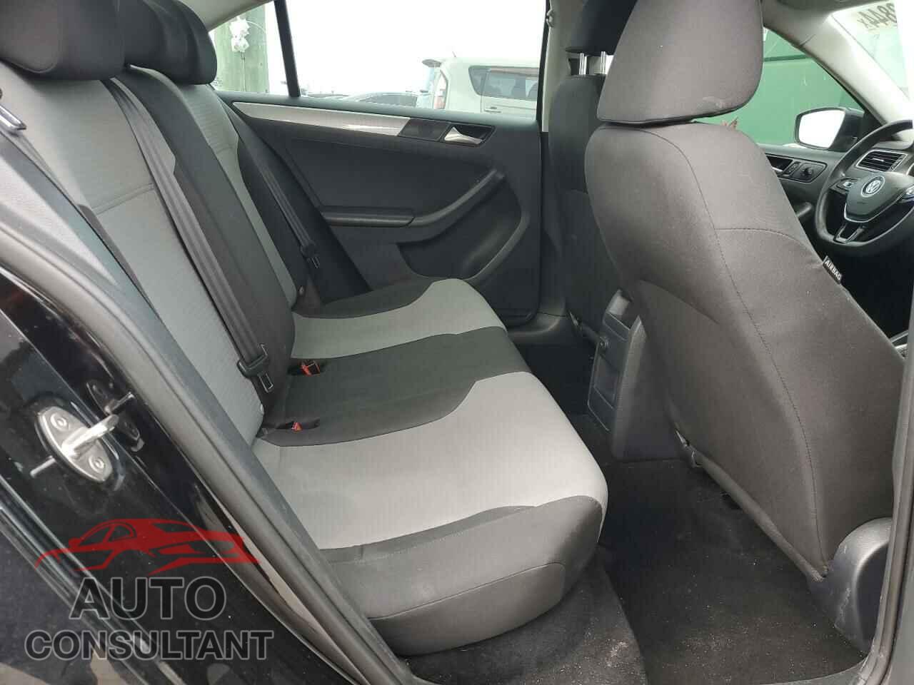 VOLKSWAGEN JETTA 2017 - 3VW2B7AJ6HM367994