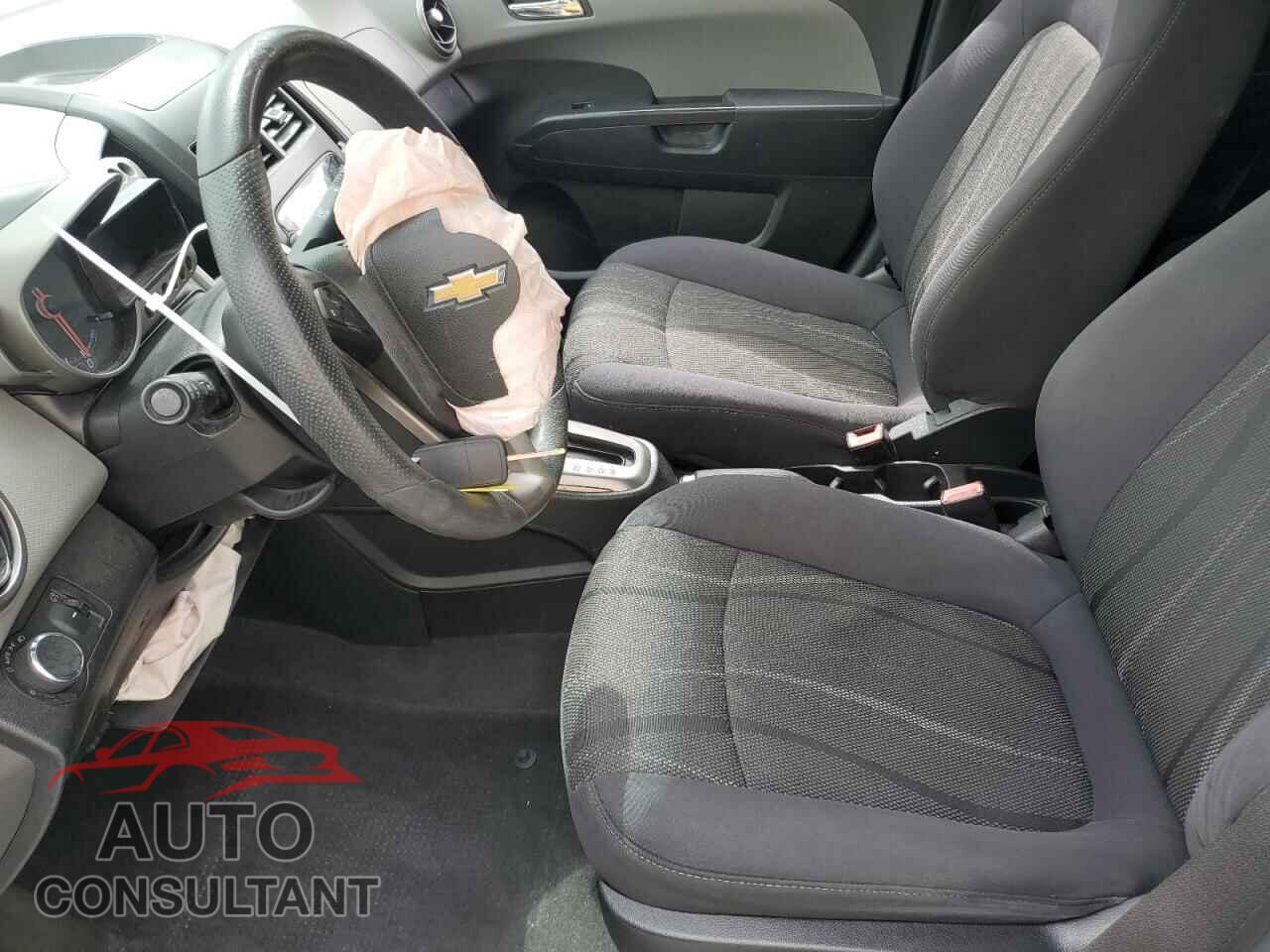 CHEVROLET SONIC 2013 - 1G1JC6SGXD4230127