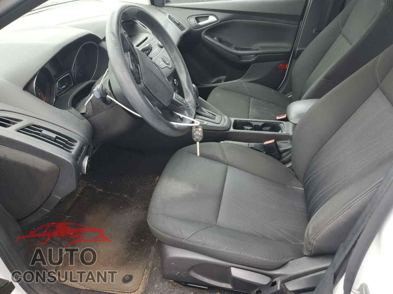 FORD FOCUS 2016 - 1FADP3F20GL240364