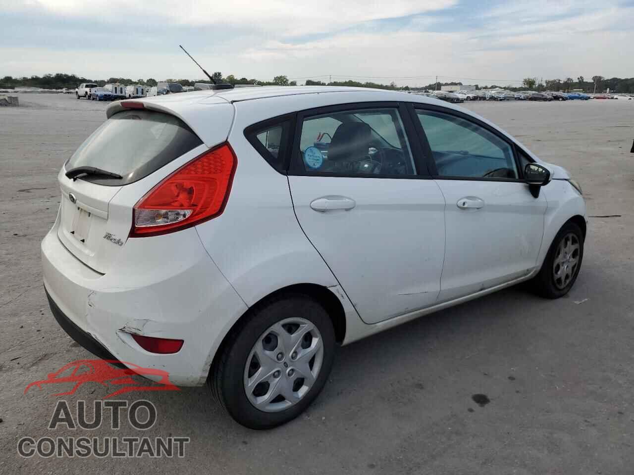 FORD FIESTA 2013 - 3FADP4TJ4DM215222
