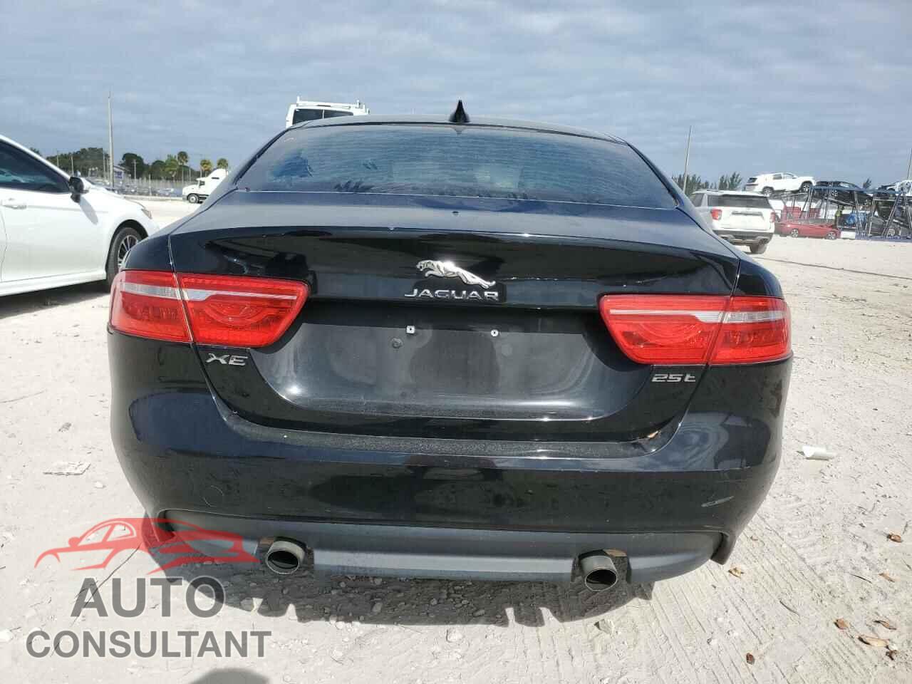 JAGUAR XE 2018 - SAJAR4FX0JCP30269