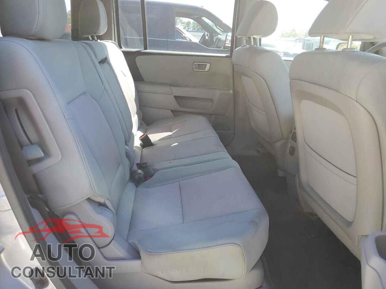 HONDA PILOT 2014 - 5FNYF3H45EB022773