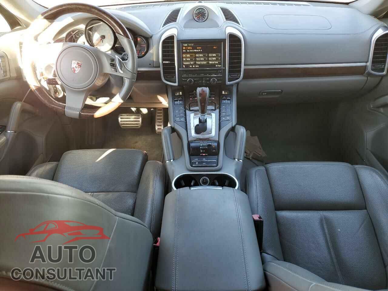 PORSCHE CAYENNE 2012 - WP1AE2A21CLA92870