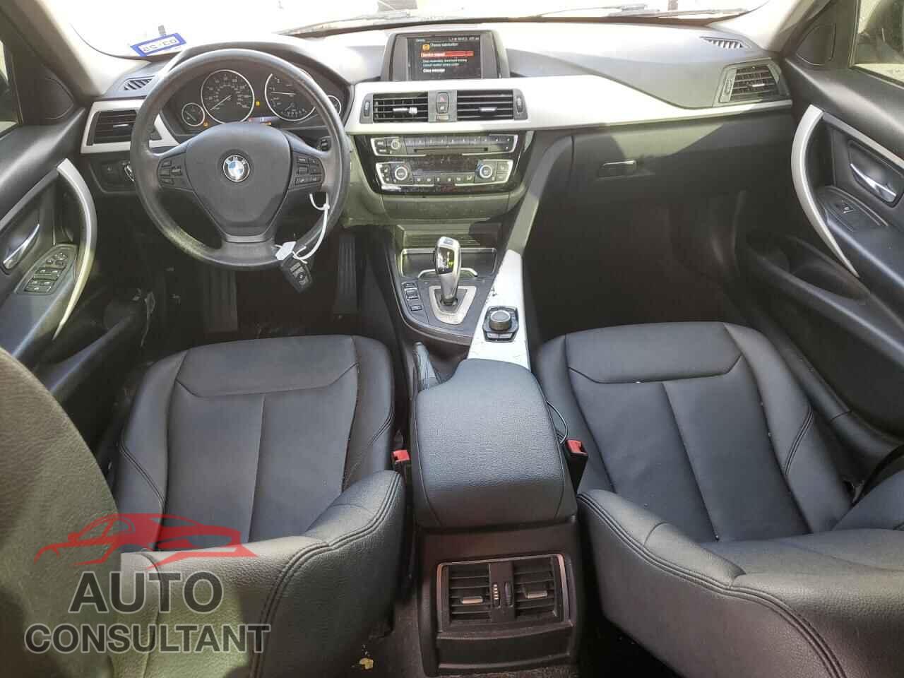 BMW 3 SERIES 2018 - WBA8A3C50JA489310