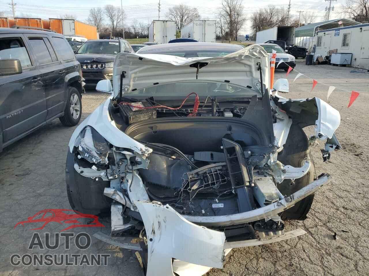 TESLA MODEL 3 2018 - 5YJ3E1EB8JF108691