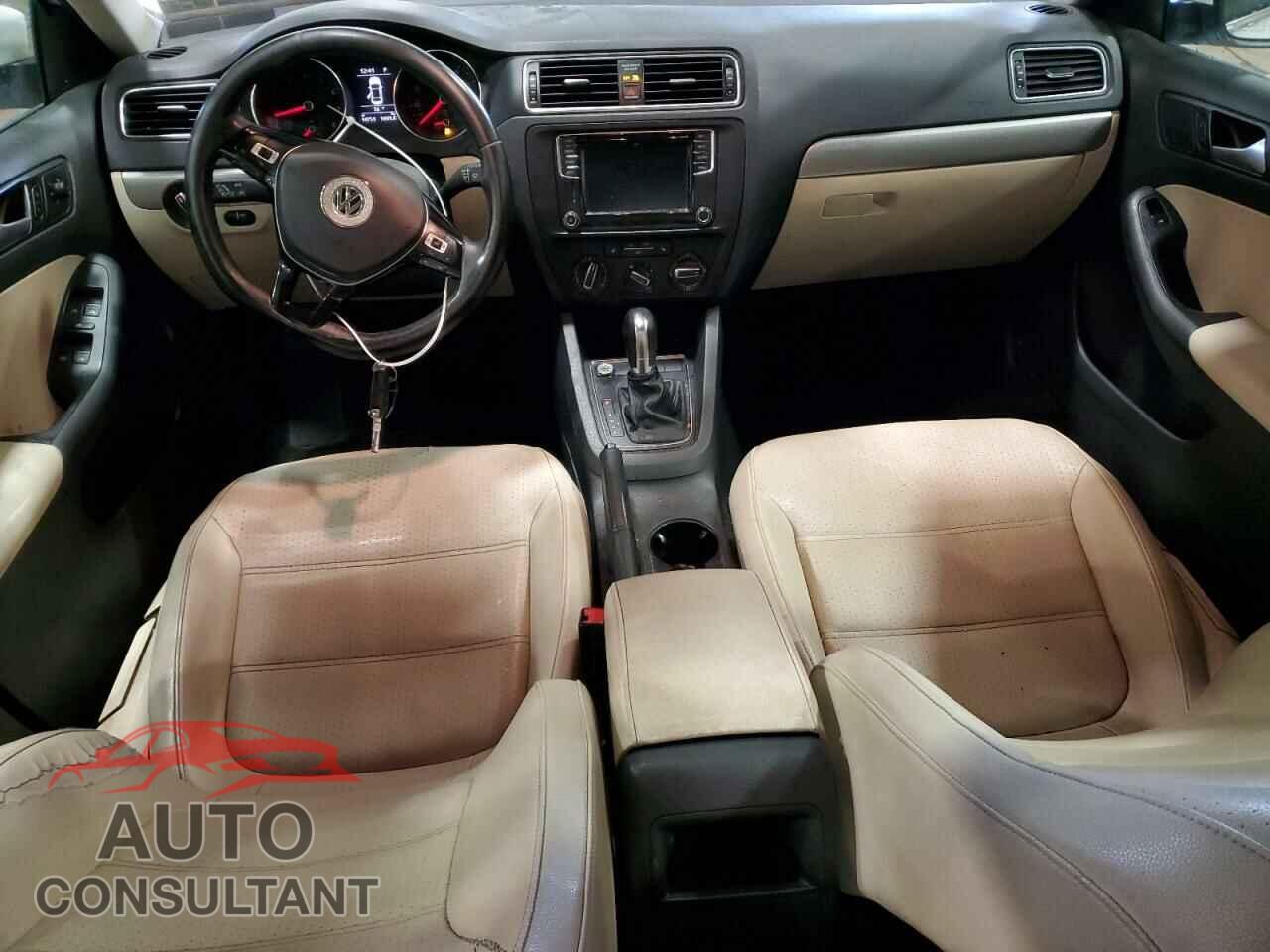 VOLKSWAGEN JETTA 2017 - 3VWDB7AJ4HM376248