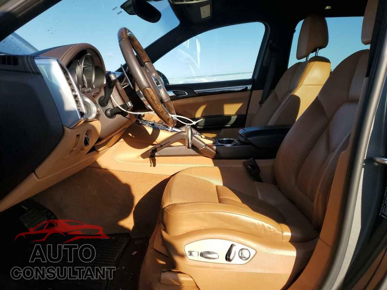 PORSCHE CAYENNE 2016 - WP1AA2A23GKA12329