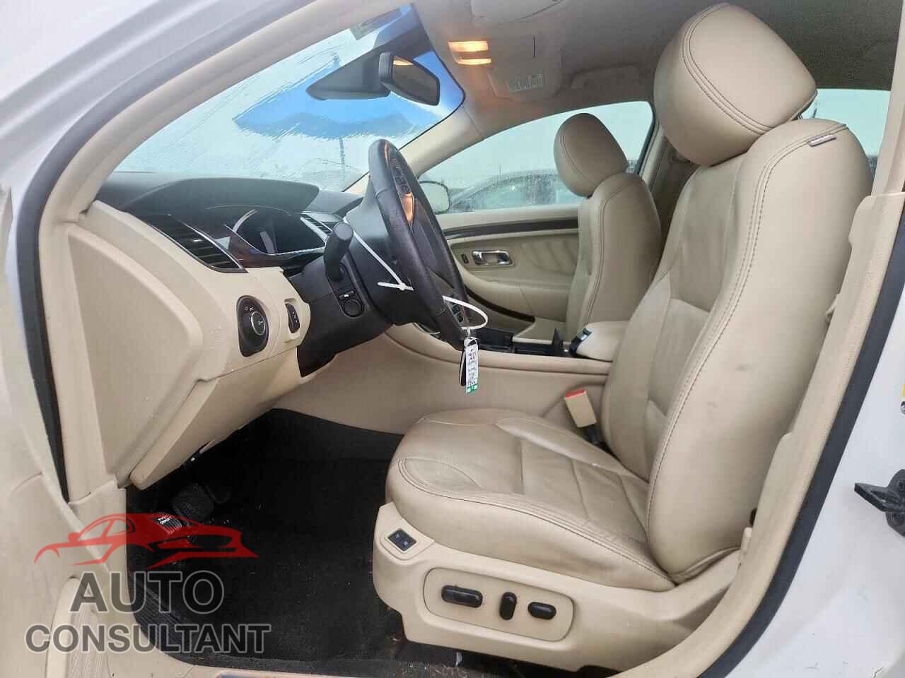 FORD TAURUS 2017 - 1FAHP2F86HG111765