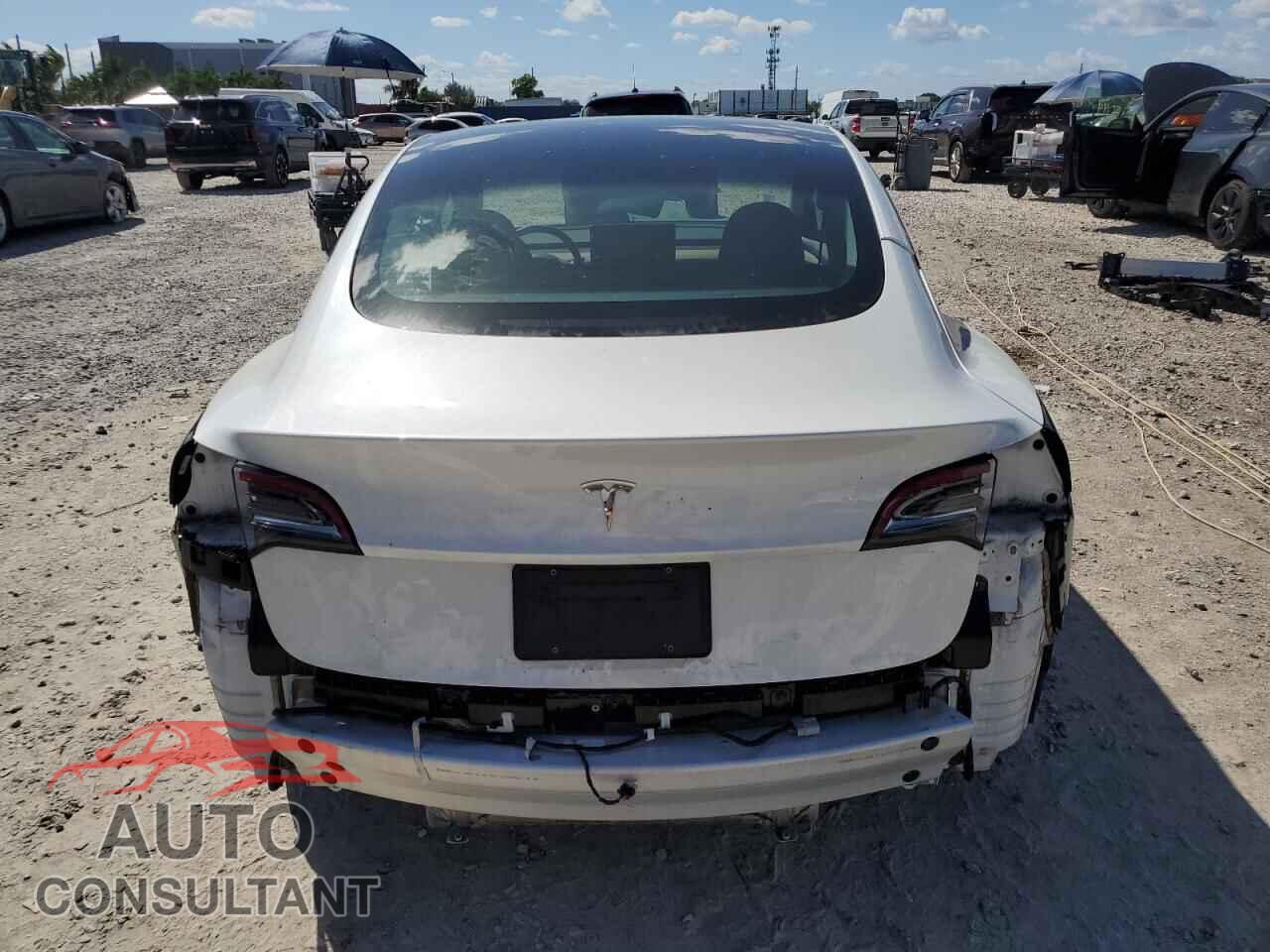 TESLA MODEL 3 2021 - 5YJ3E1EA5MF978409