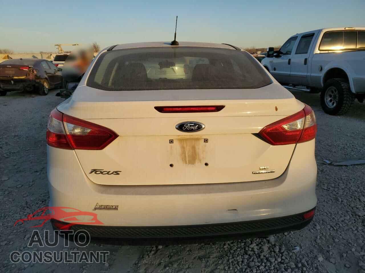 FORD FOCUS 2013 - 1FADP3F28DL302542