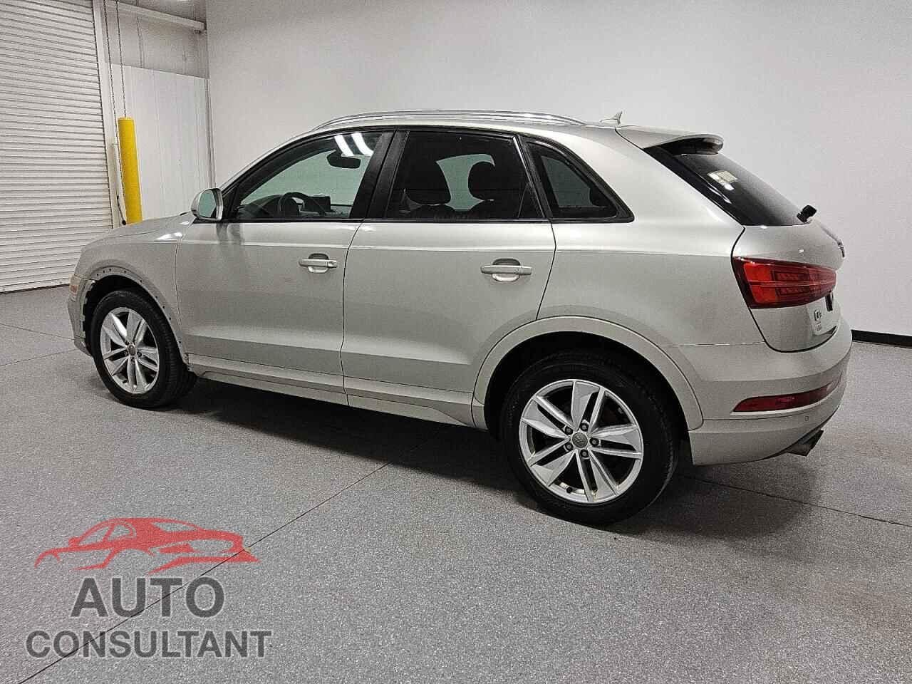 AUDI Q3 2017 - WA1BCCFS3HR014101