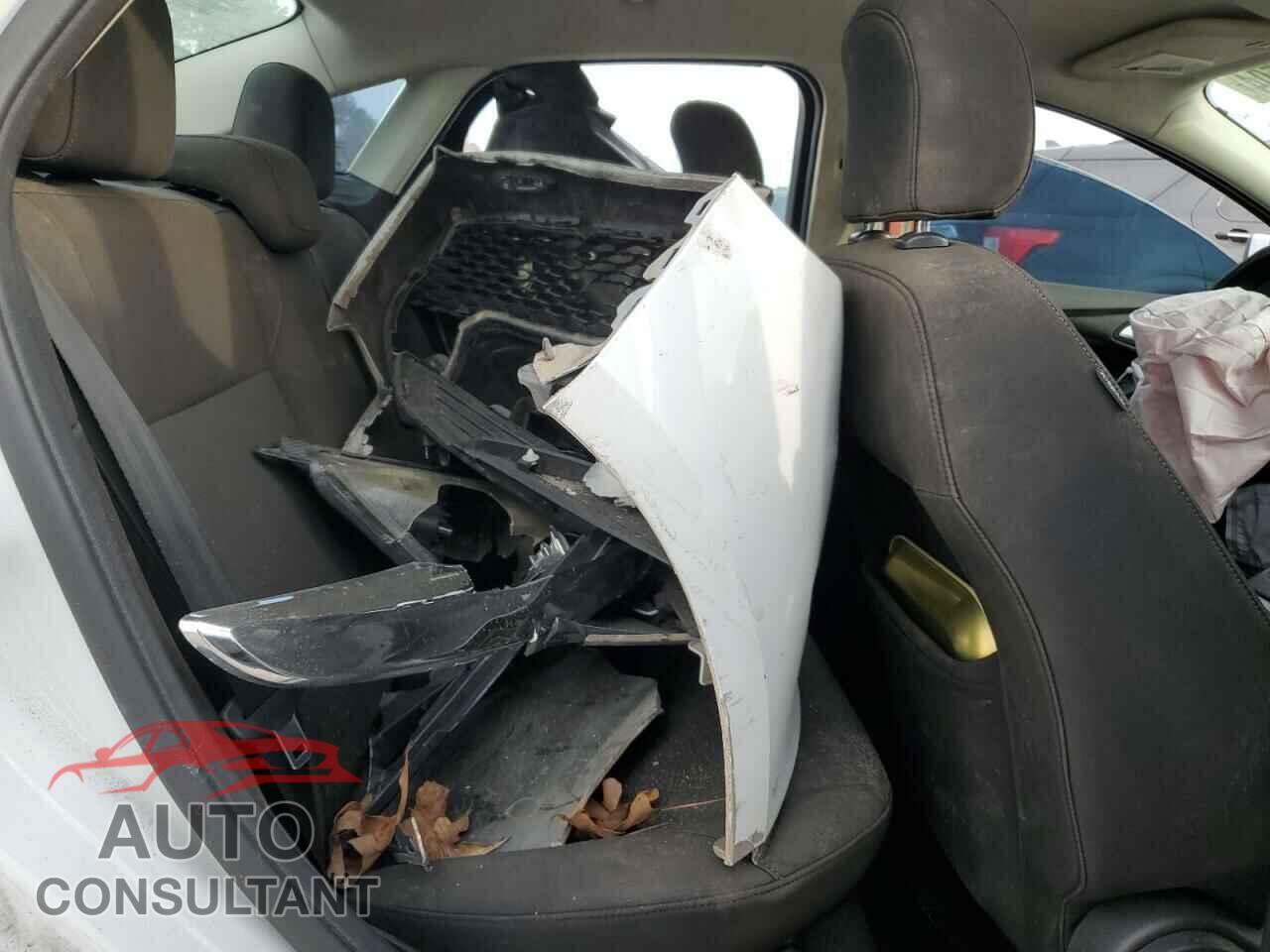 FORD FOCUS 2015 - 1FADP3F25FL301853