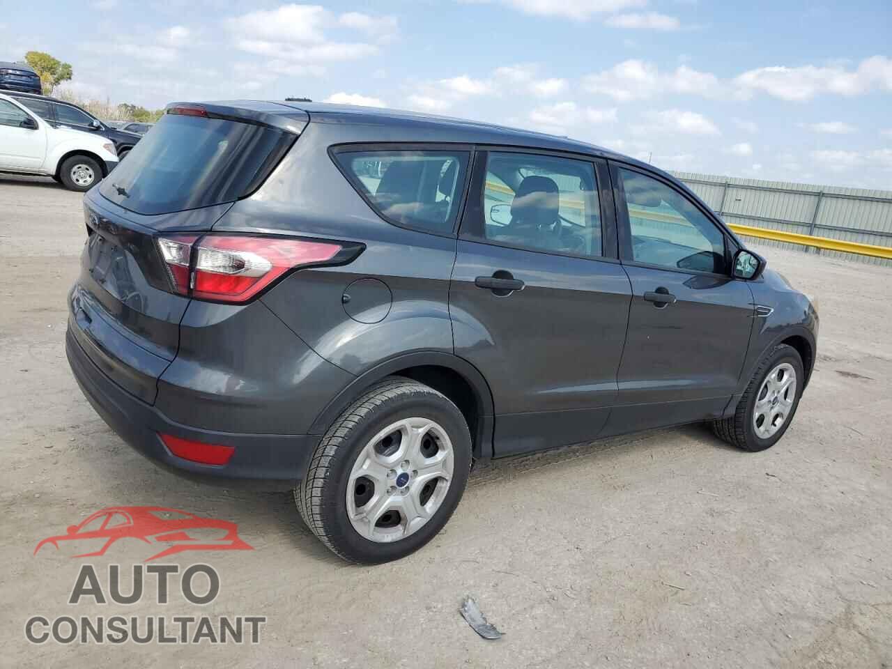 FORD ESCAPE 2017 - 1FMCU0F71HUC25372