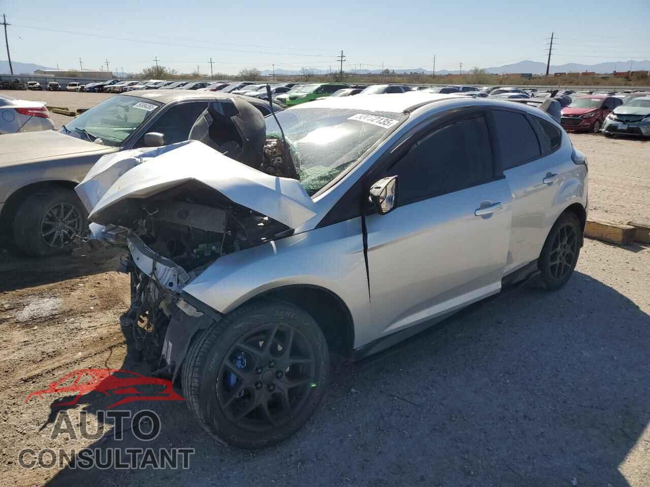 FORD FOCUS 2015 - 1FADP3K25FL375375