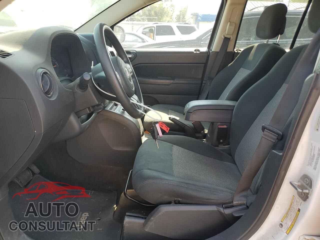 JEEP COMPASS 2014 - 1C4NJCBBXED865500