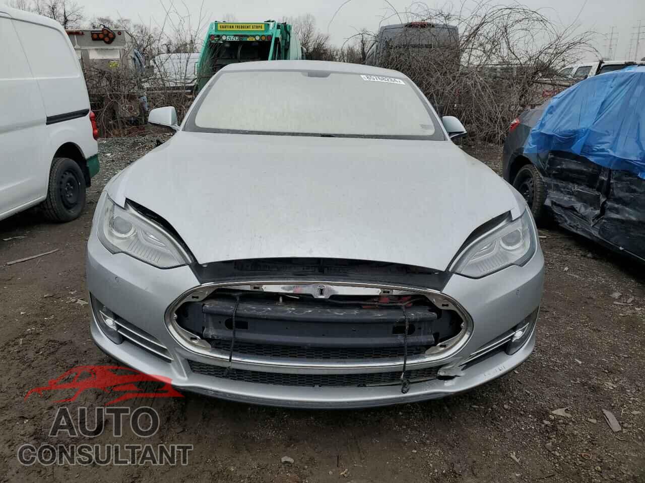 TESLA MODEL S 2014 - 5YJSA1H18EFP38579
