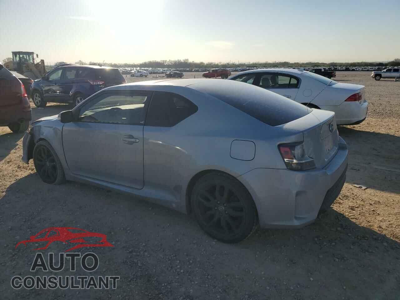 TOYOTA SCION 2014 - JTKJF5C75E3071038