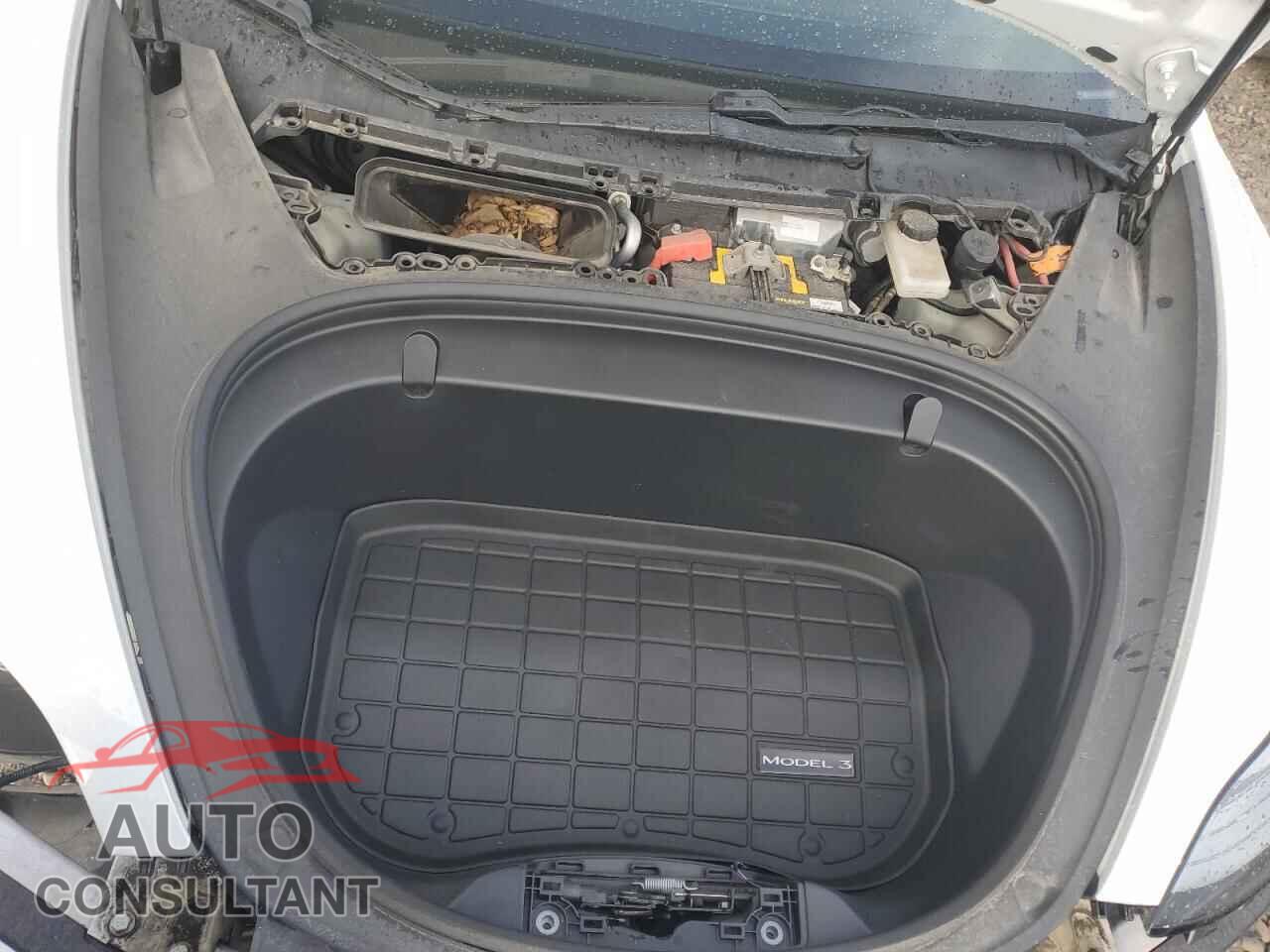 TESLA MODEL 3 2018 - 5YJ3E1EB7JF084237