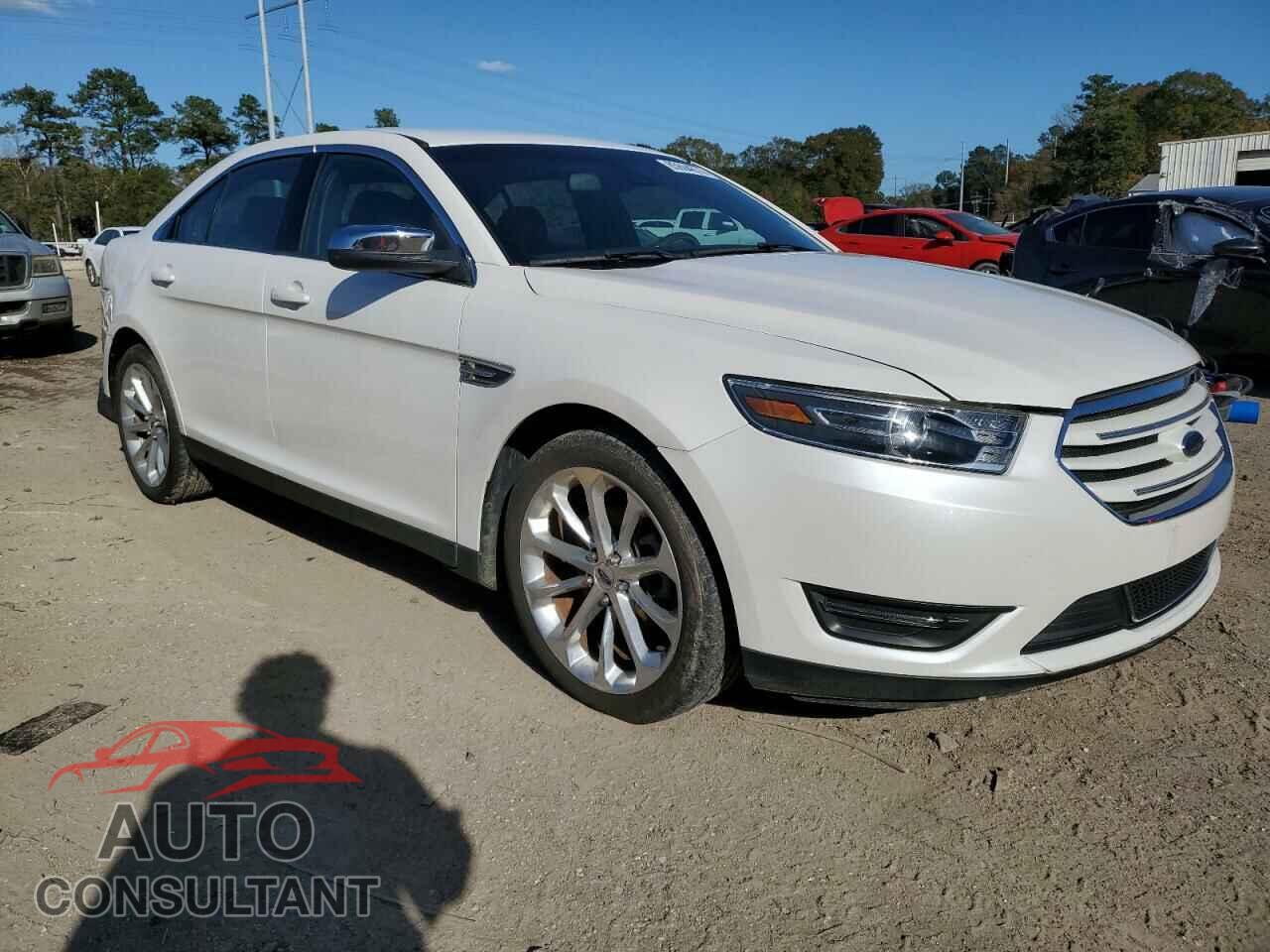 FORD TAURUS 2018 - 1FAHP2F83JG137682