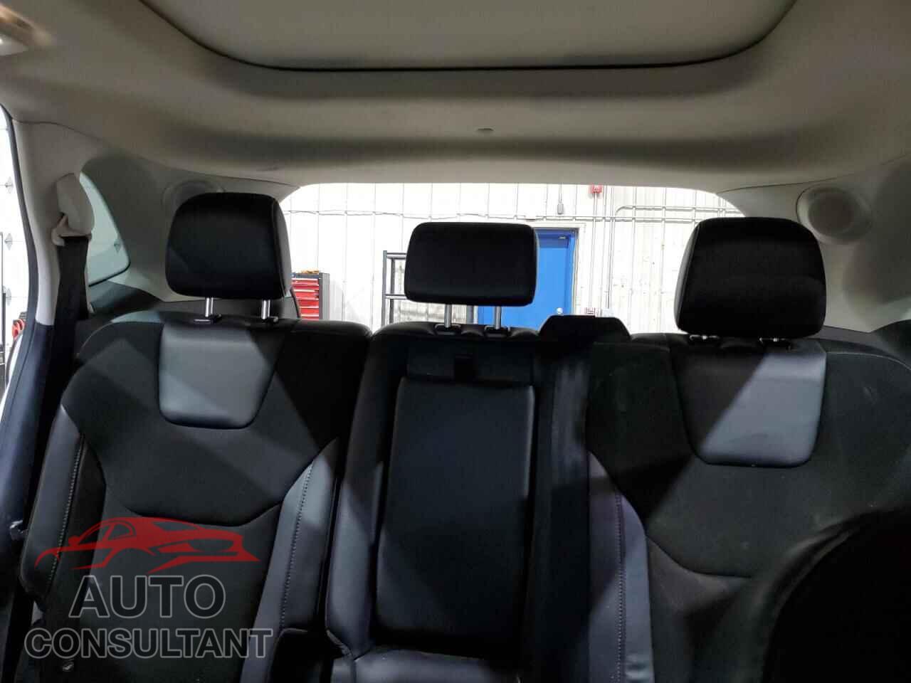 FORD EDGE 2017 - 2FMPK4AP7HBC20236