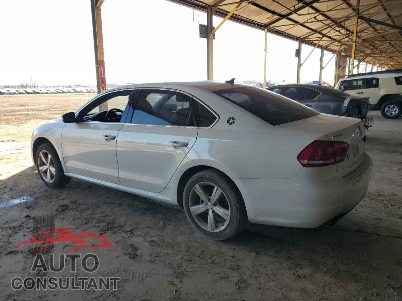 VOLKSWAGEN PASSAT 2015 - 1VWAT7A38FC081203