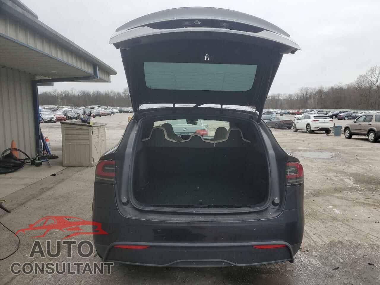 TESLA MODEL X 2024 - 7SAXCDE55RF449676