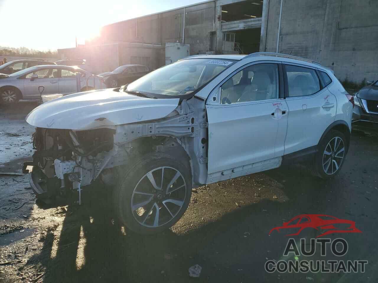 NISSAN ROGUE 2018 - JN1BJ1CR7JW291572