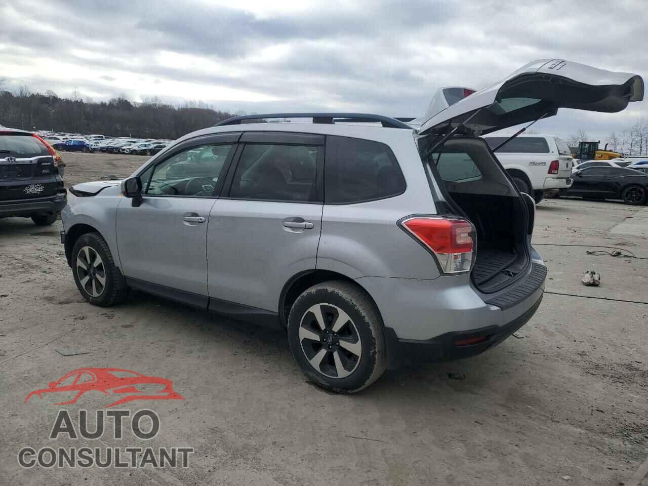 SUBARU FORESTER 2018 - JF2SJAGC8JH454786
