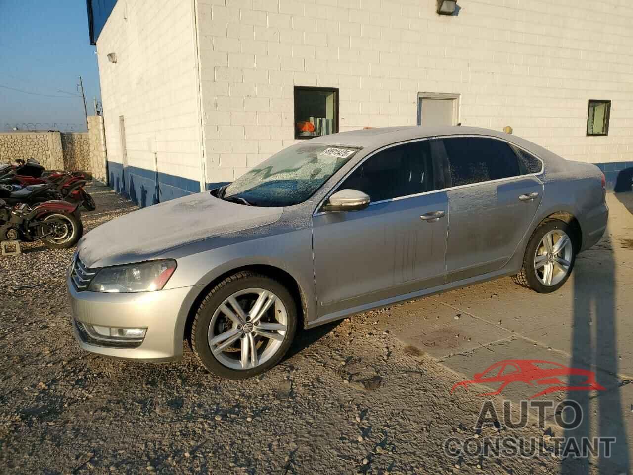VOLKSWAGEN PASSAT 2012 - 1VWCN7A35CC007042