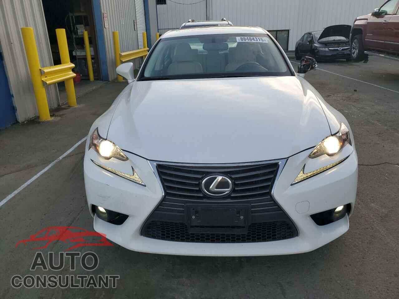 LEXUS IS 2016 - JTHBA1D26G5036827