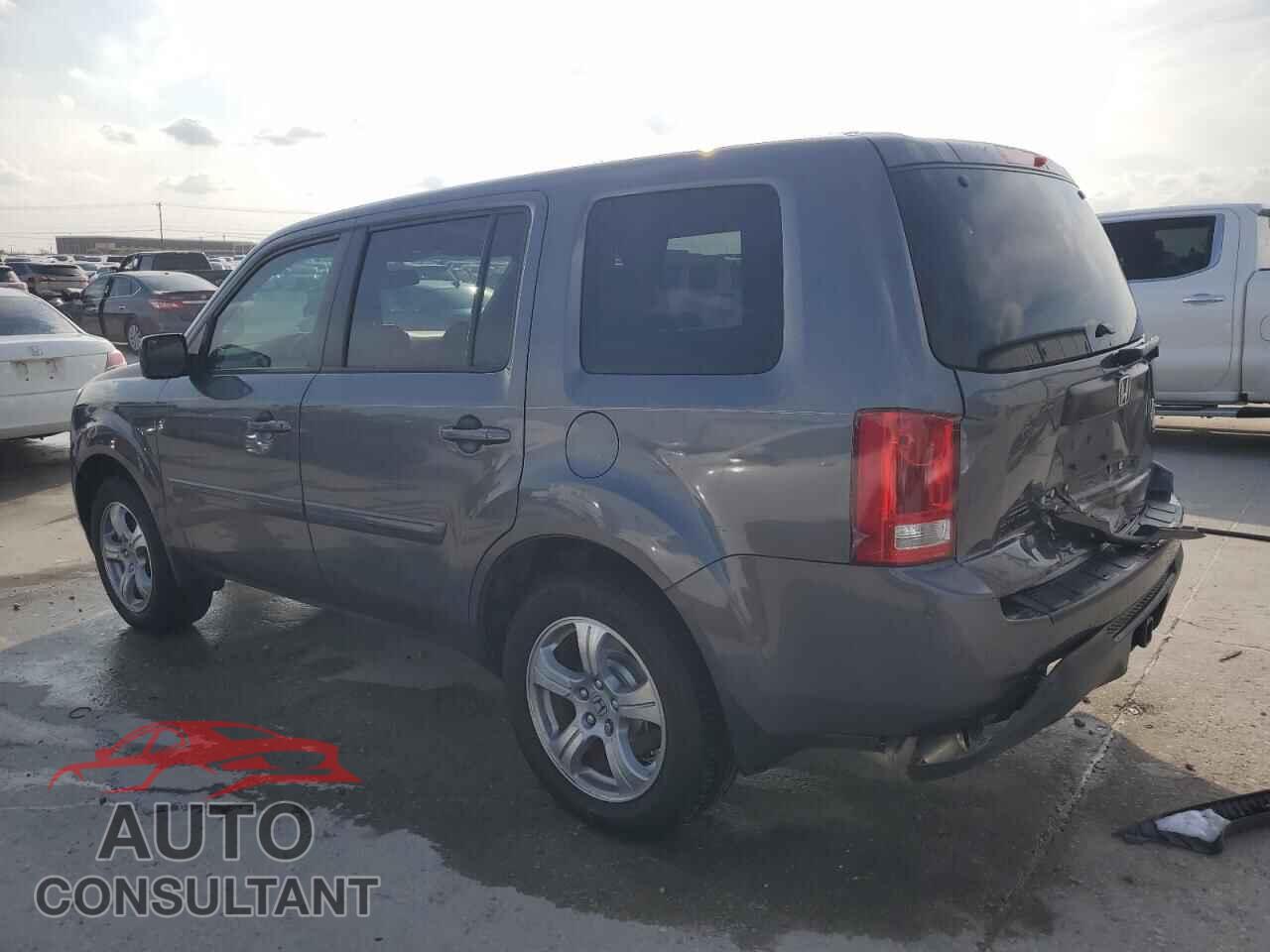 HONDA PILOT 2015 - 5FNYF3H51FB001039