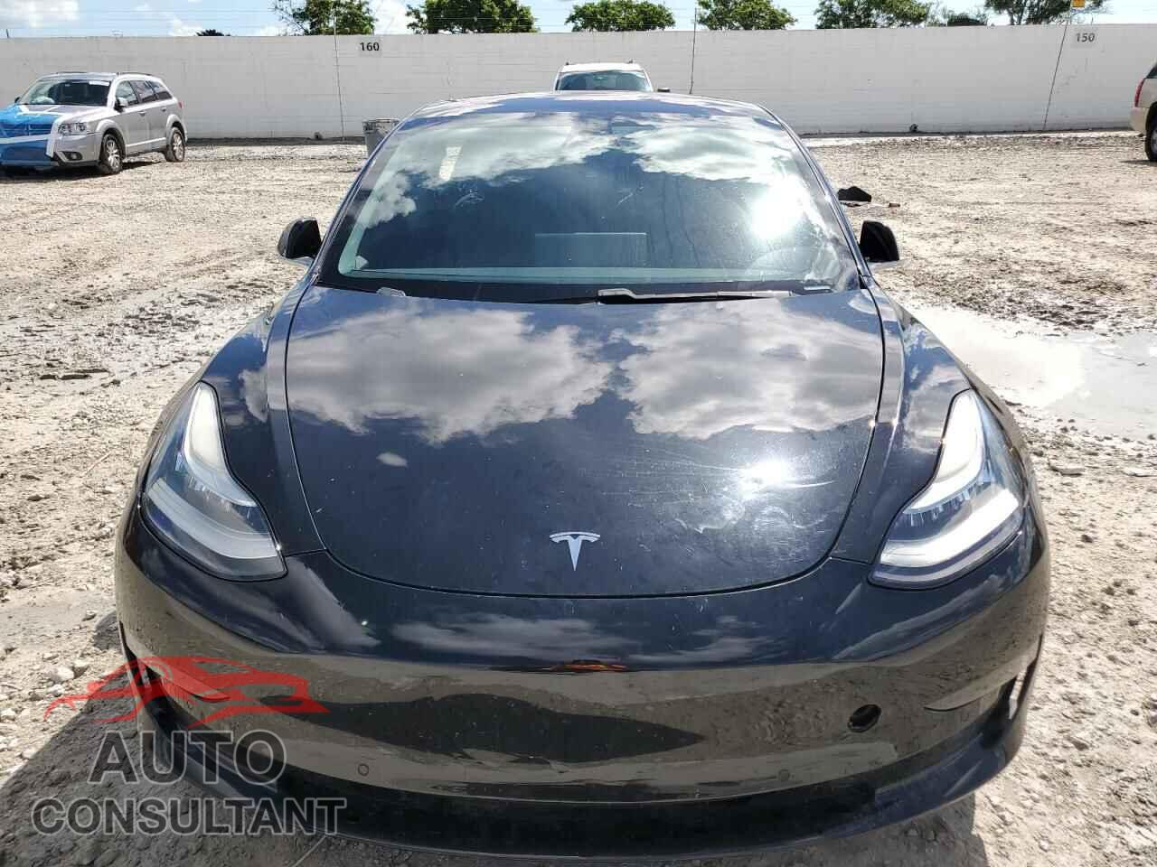 TESLA MODEL 3 2018 - 5YJ3E1EB8JF105418