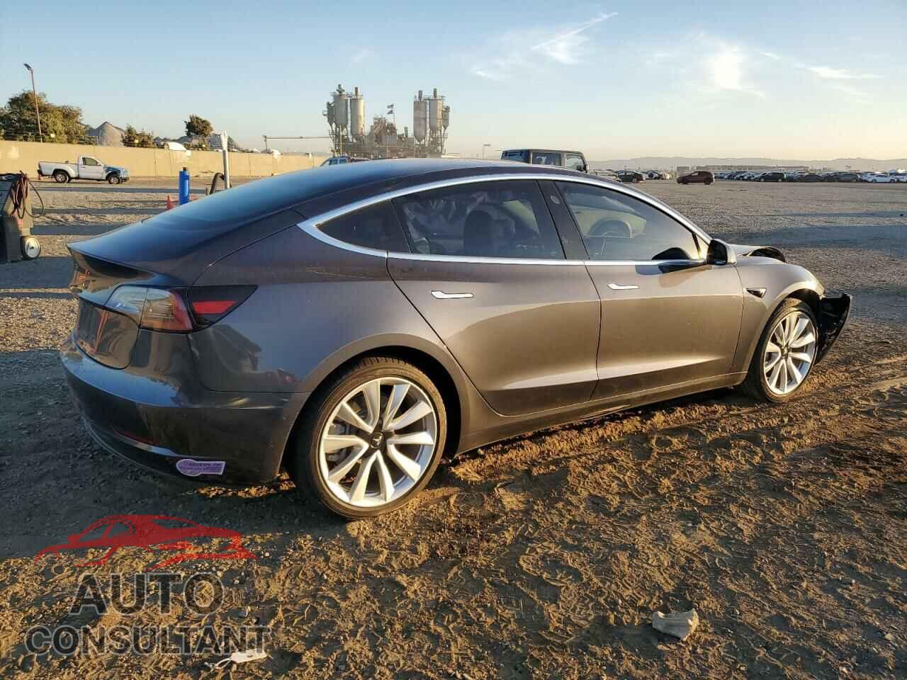 TESLA MODEL 3 2018 - 5YJ3E1EA8JF060455