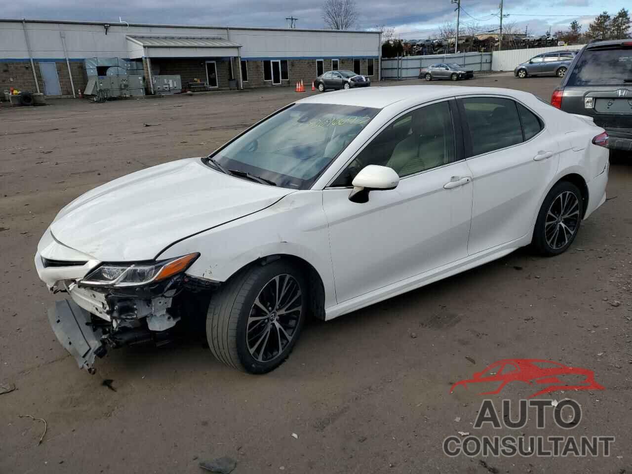 TOYOTA CAMRY 2018 - JTNB11HK8J3024012