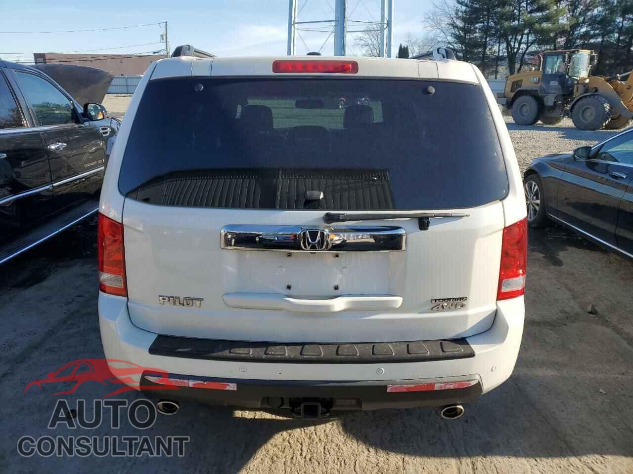 HONDA PILOT 2011 - 5FNYF4H92BB061088