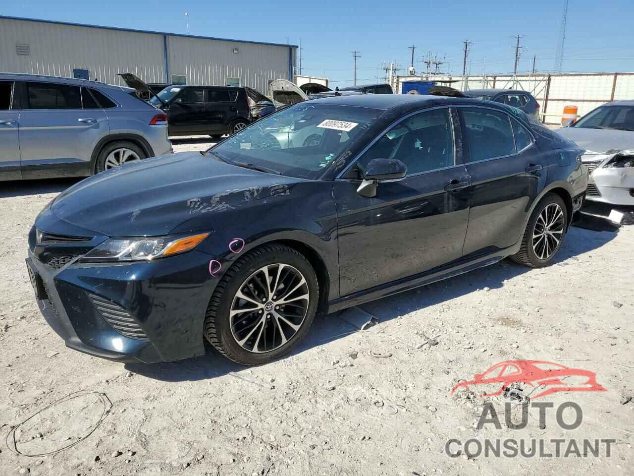 TOYOTA CAMRY 2018 - 4T1B11HK6JU670319
