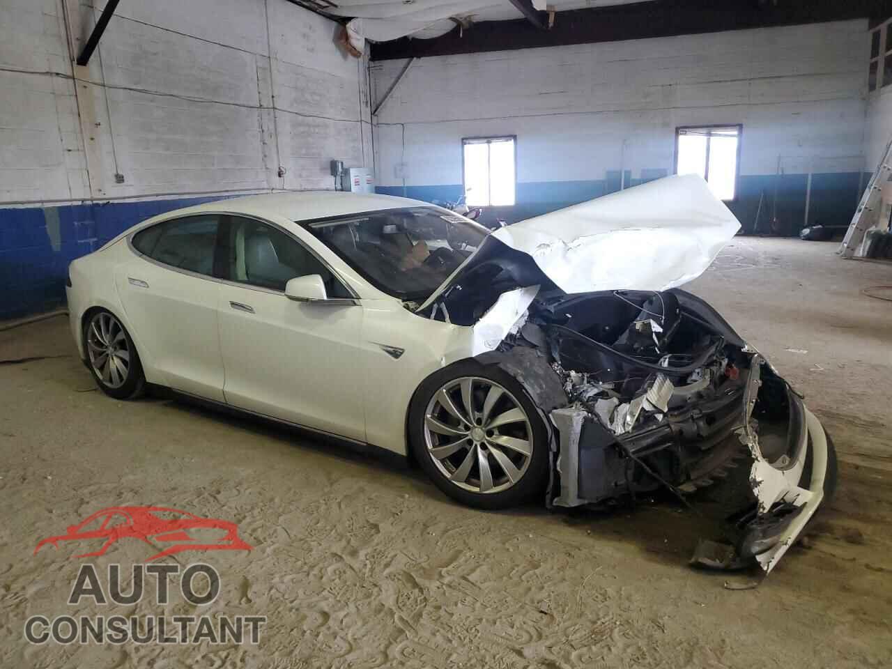 TESLA MODEL S 2014 - 5YJSA1H12EFP48749
