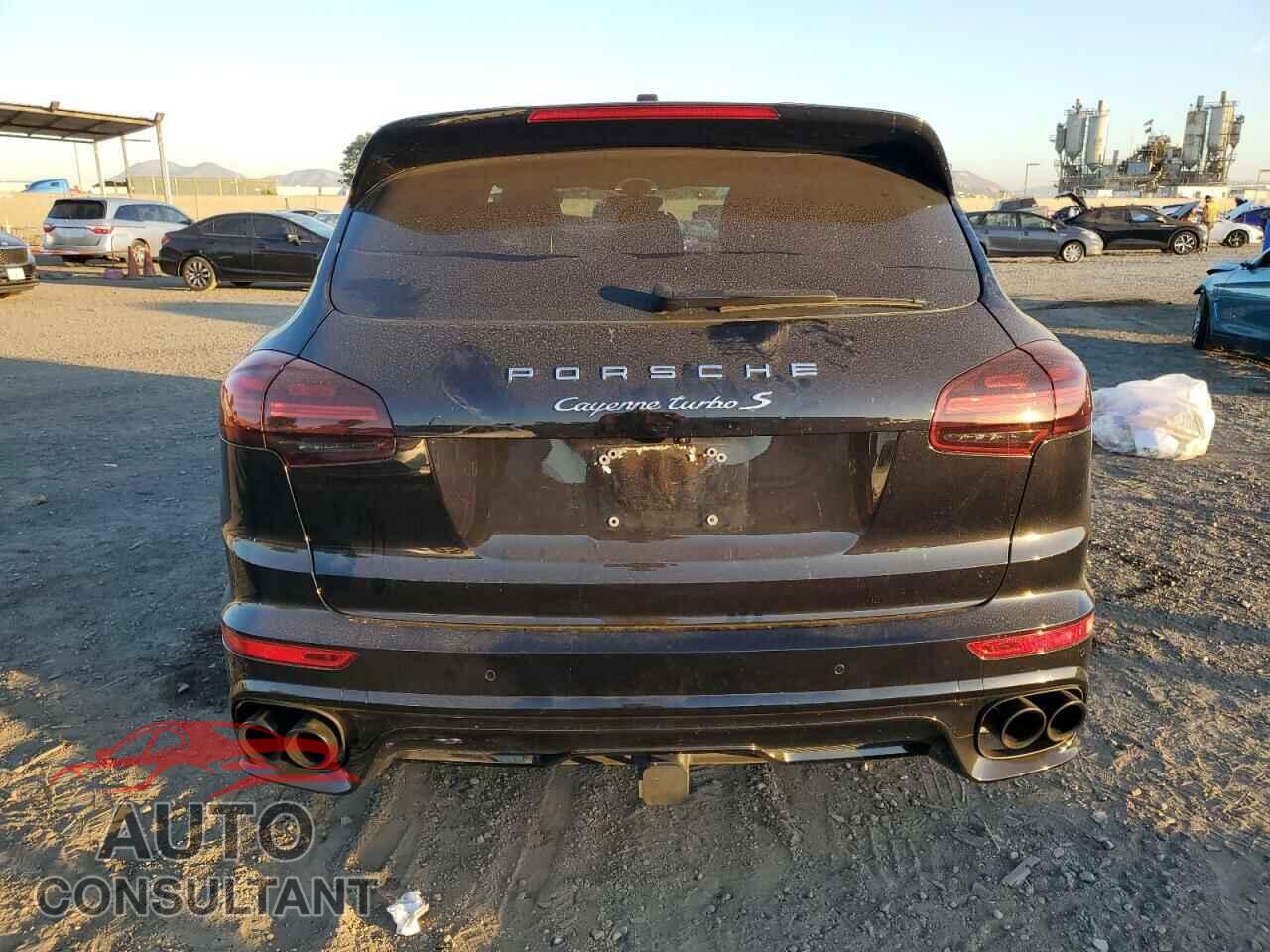 PORSCHE CAYENNE 2016 - WP1AC2A25GLA85125