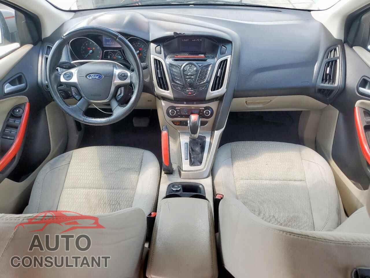 FORD FOCUS 2012 - 1FAHP3M21CL333487