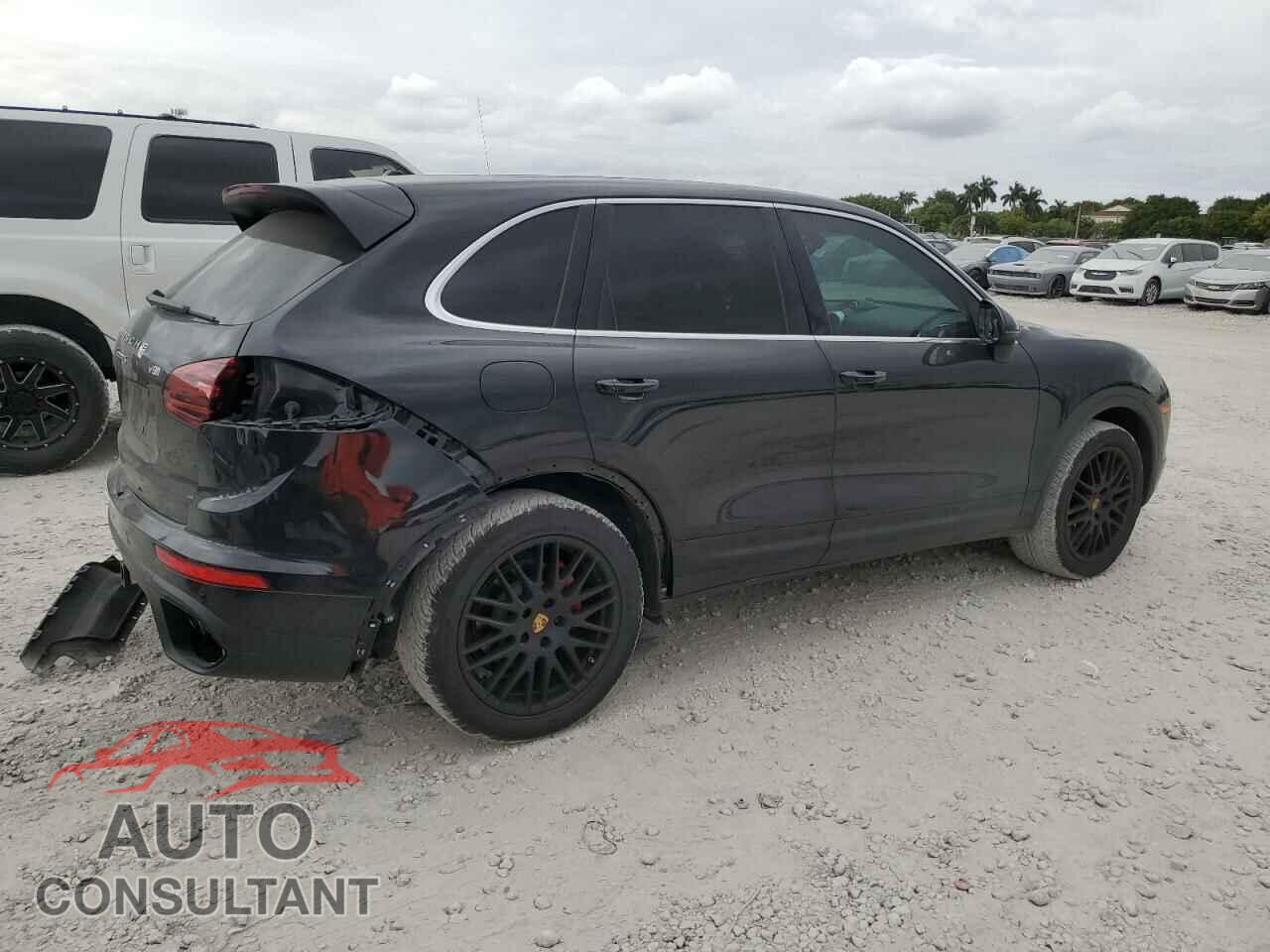 PORSCHE CAYENNE 2015 - WP1AB2A25FLA56547