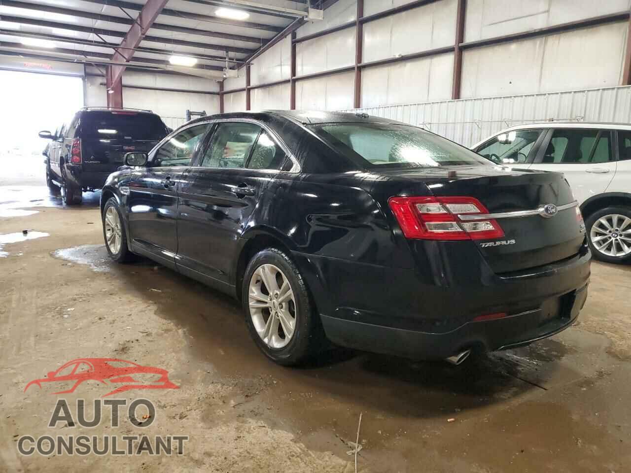 FORD TAURUS 2017 - 1FAHP2E84HG123995