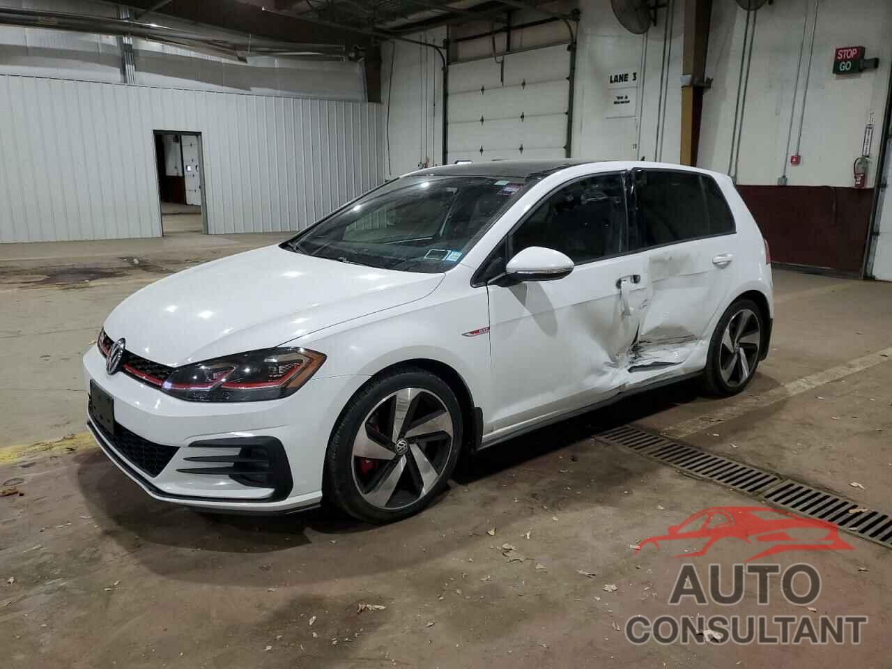 VOLKSWAGEN GTI 2019 - 3VW5T7AU2KM033831