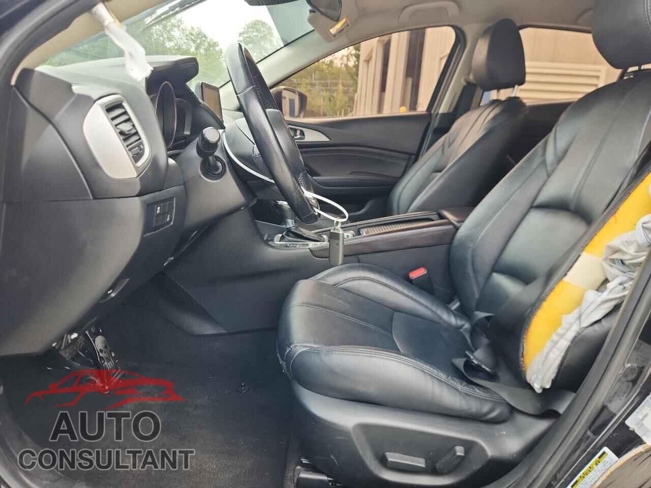 MAZDA 3 2017 - 3MZBN1V75HM105502