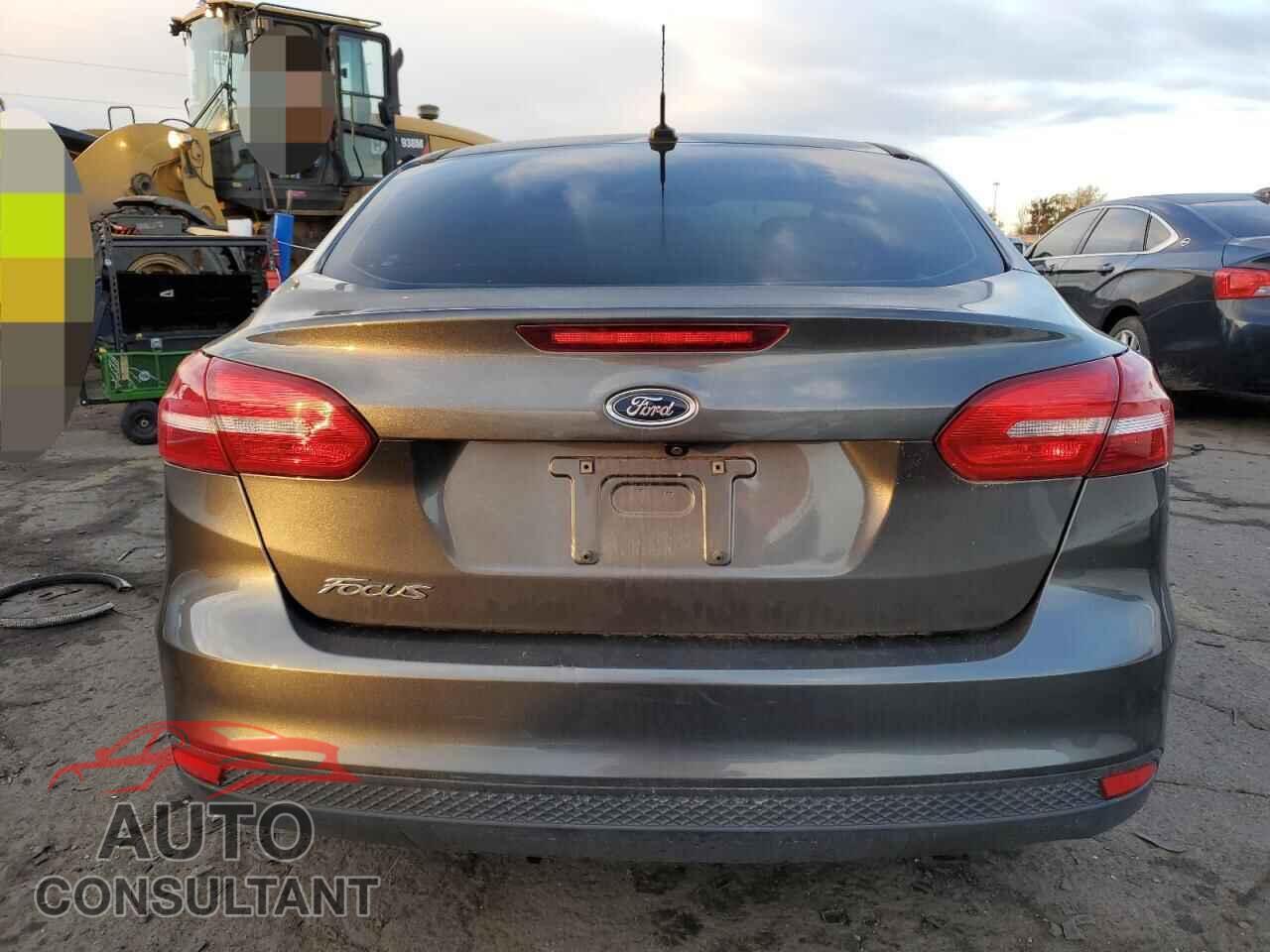 FORD FOCUS 2017 - 1FADP3F22HL328365