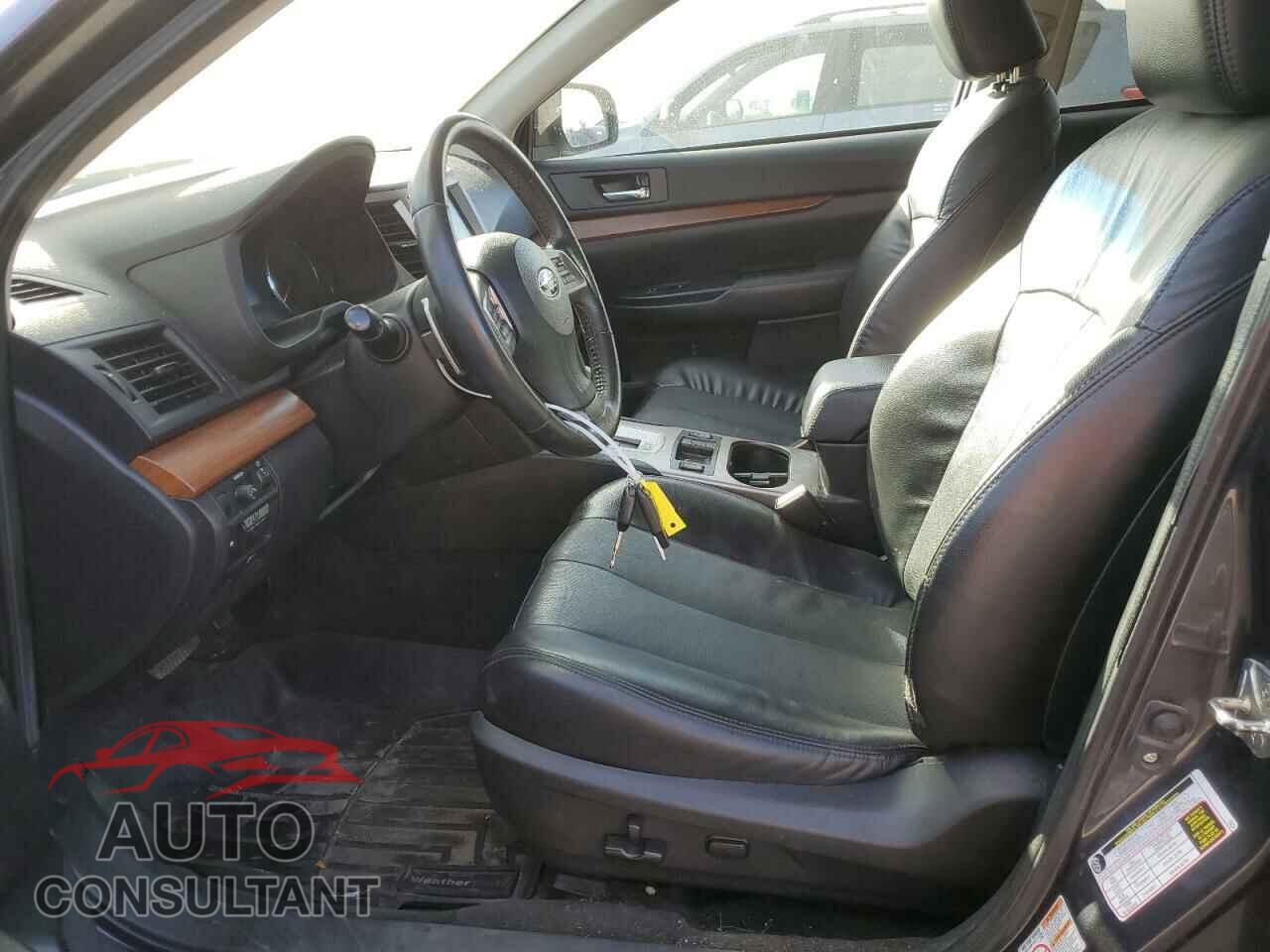 SUBARU OUTBACK 2013 - 4S4BRDPC5D2290800