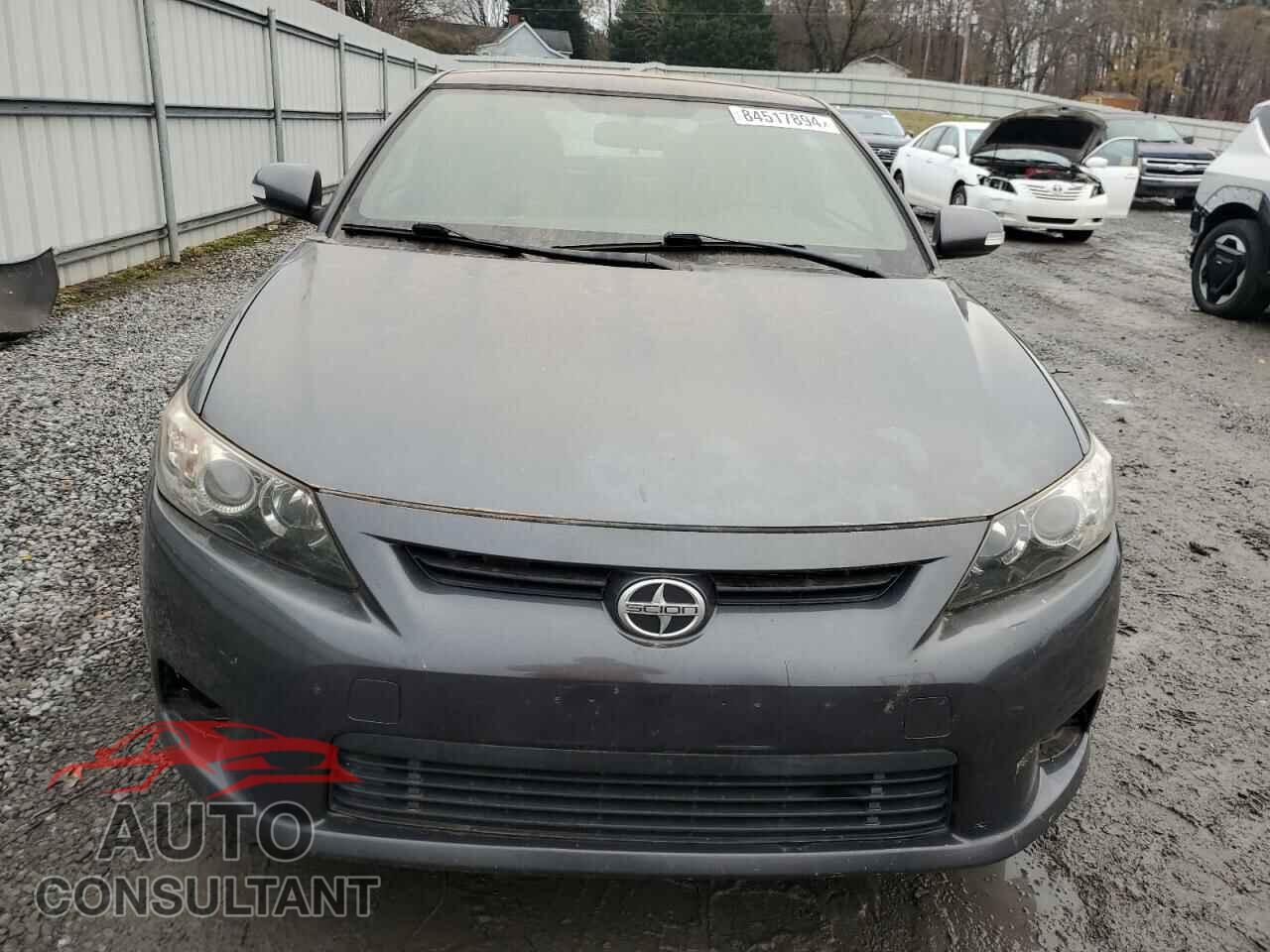 TOYOTA SCION 2011 - JTKJF5C71B3014685