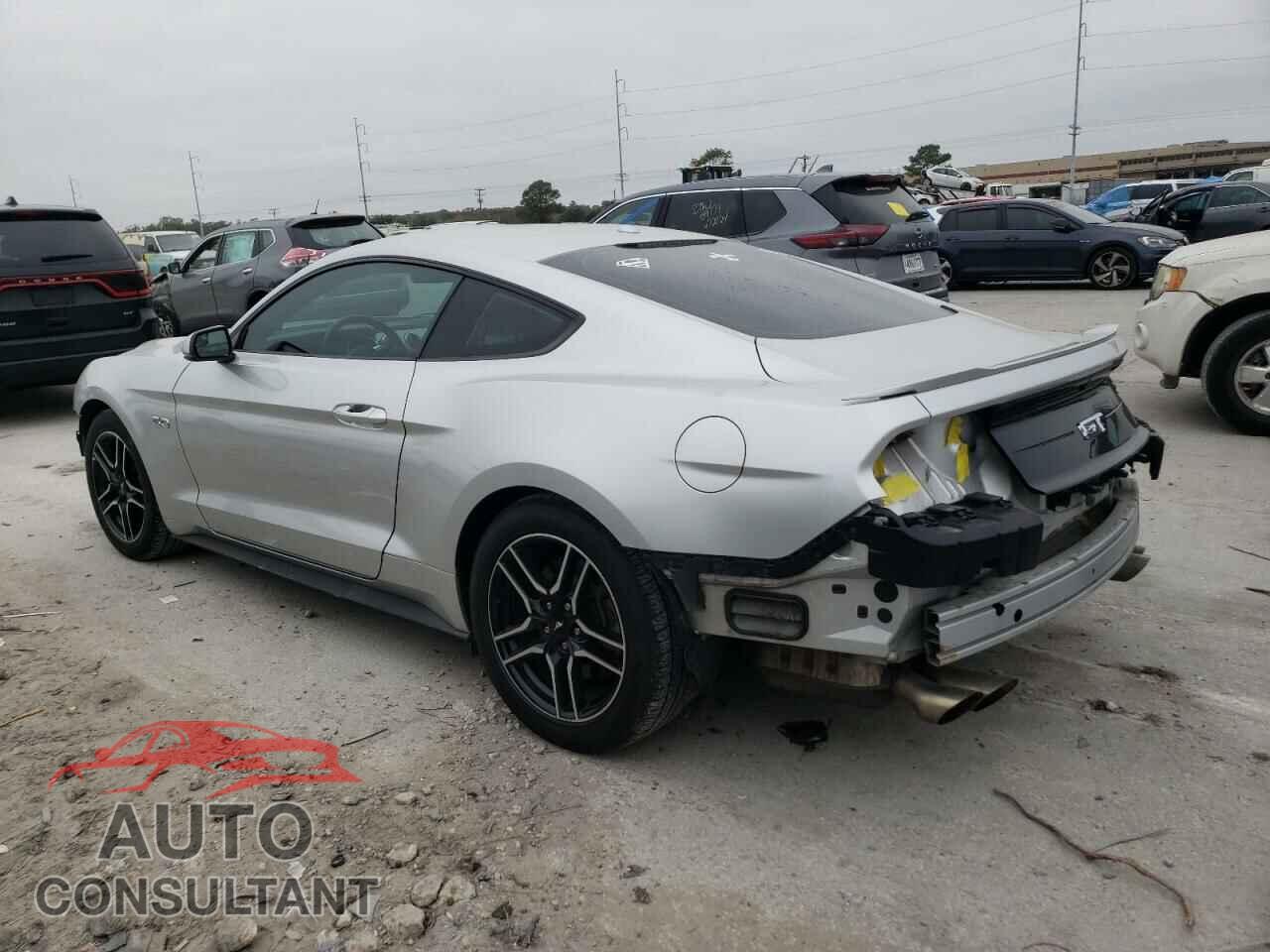 FORD MUSTANG 2018 - 1FA6P8CF7J5117850