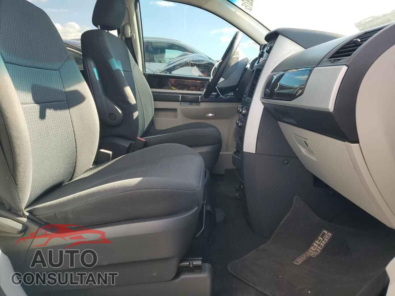DODGE CARAVAN 2010 - 2D4RN5D13AR181355