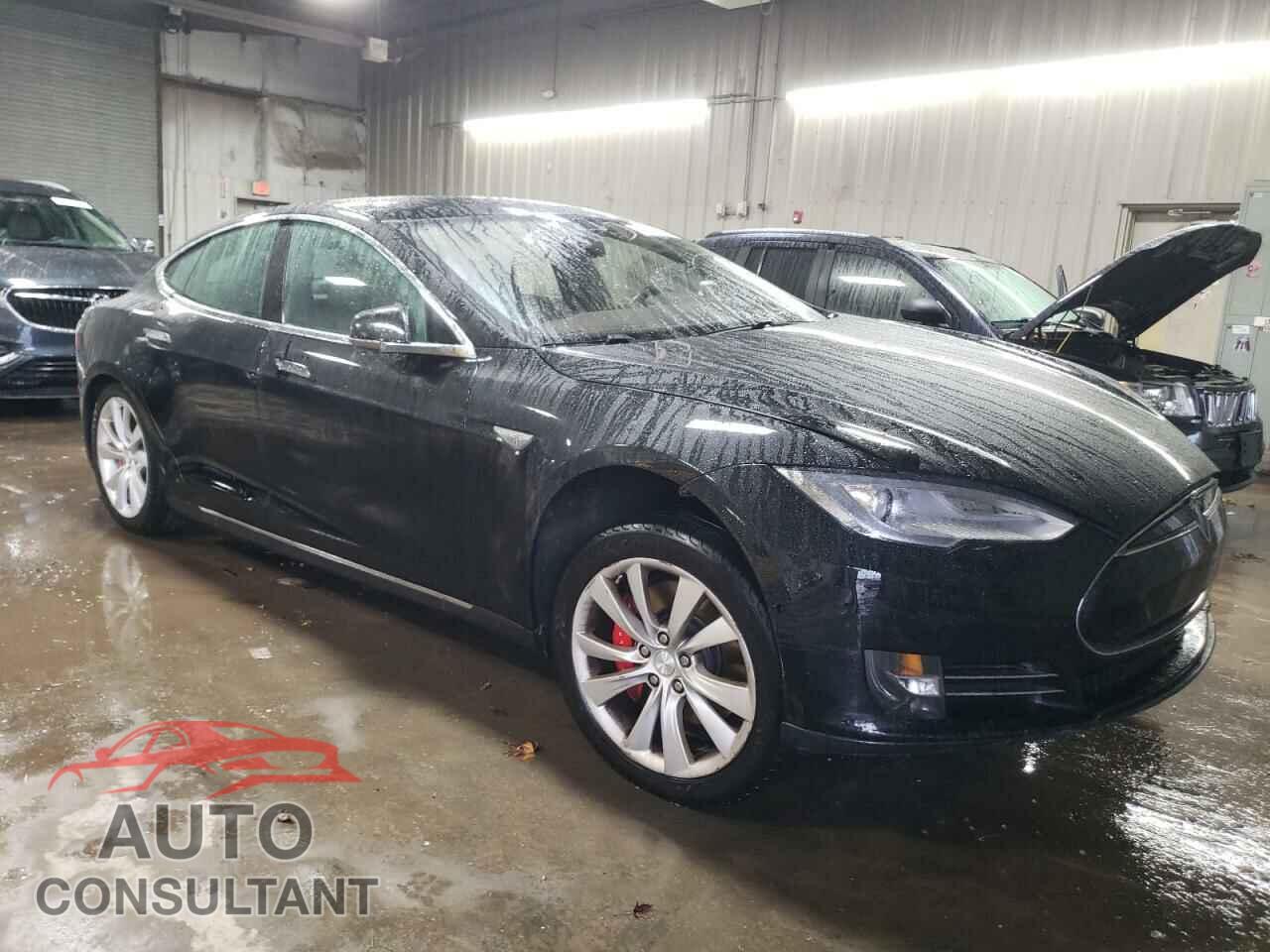 TESLA MODEL S 2015 - 5YJSA4H49FF083636